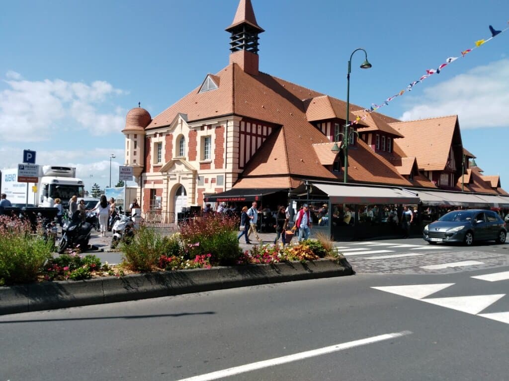 Marche de Trouville-sur-Mer (разные ракурсы)
