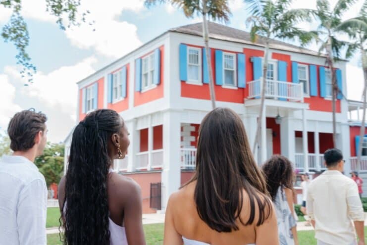 John Watling’s Distillery, on the 1789 Buena Vista Estate in downtown Nassau, is home to The Rum of The Bahamas. It crafts small-batch rums distilled and aged on-site in white oak barrels. Open daily 10am–6pm (except holidays), the estate offers free tours, tastings, and classes at the We B Leanin’ Rum Academy. Guests can shop, sip cocktails, enjoy local eats, and witness the noon cannon firing—a nod to its colonial past and Bahamian heritage.