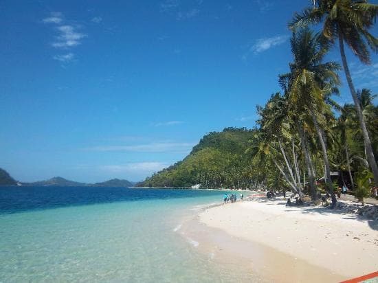 Foto pantai di Pulau Sikuai