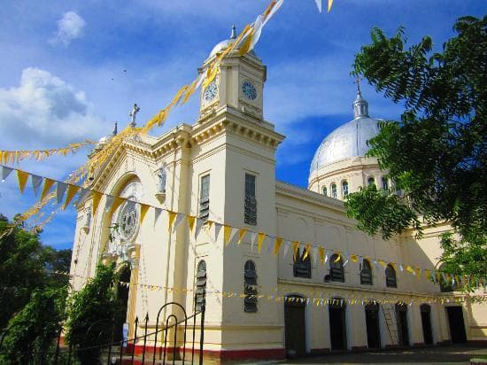 My favourite photo of the cathedral - imposing, huh?
