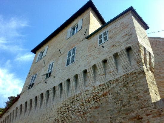 Le cisterne sono sotto la rocca di Fermo