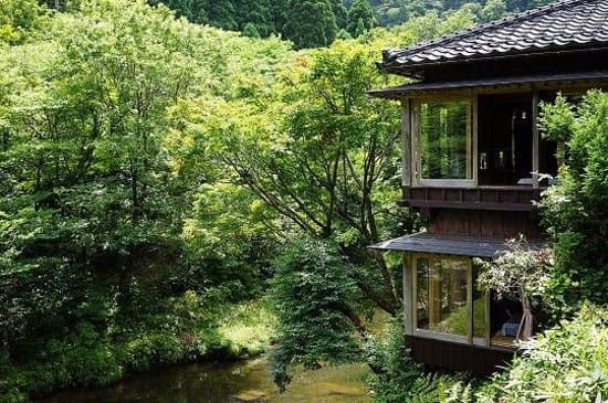 超日本的な情緒で良いです。