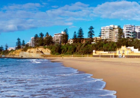 Looking along to the bathers’ pavilion 