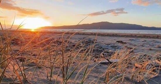 Paraparaumu Beach with Kapiti Island