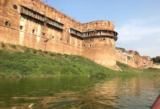 This Fort is a Fort built by Mughal emperor Akbar at Allahabad, Up, in 1583. Timing: 9:30 AM to 6:00 PM Entry Fee: Free You can book online taxi from Allahabad station to Allahabad Fort to avail hassle free service. To book a taxi online visit https://www.maxitaxiservices.in/