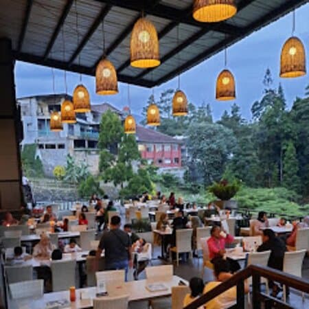 Huge restaurant with a great river view