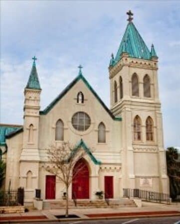 Front of the Basilica facing Palafox St. 