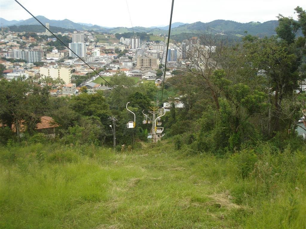 Vista da primeira parada do teleférico