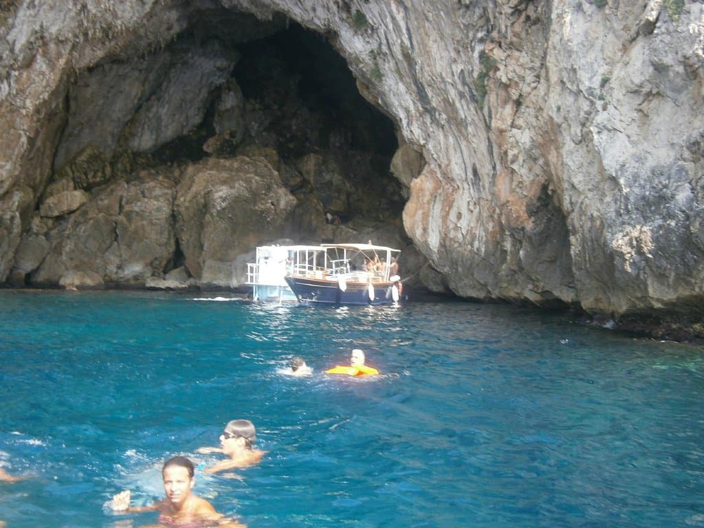 grotta del lago