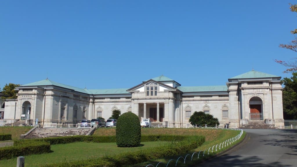 立派な建物です