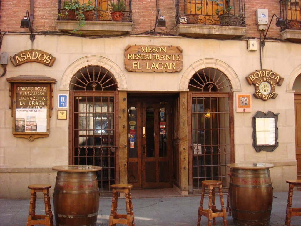 Fachada restaurante asador El Lagar de Isilla