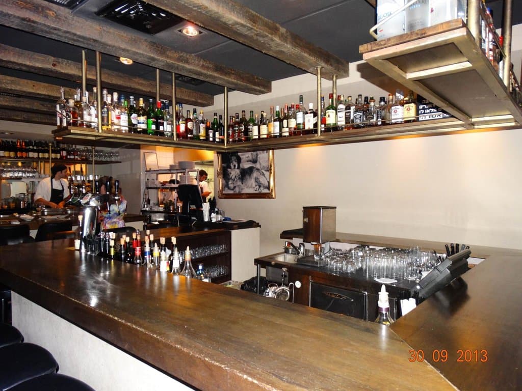 Внушительный бар