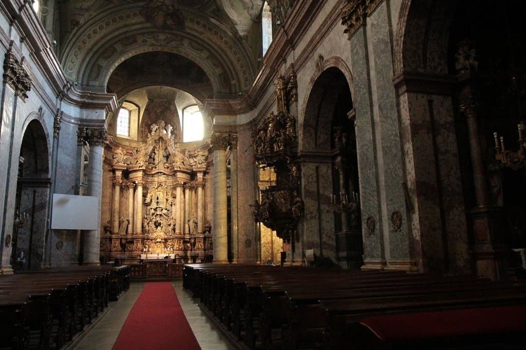 Baroque nave of University Church