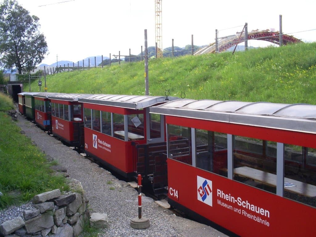 Das rote Rheinbähnle