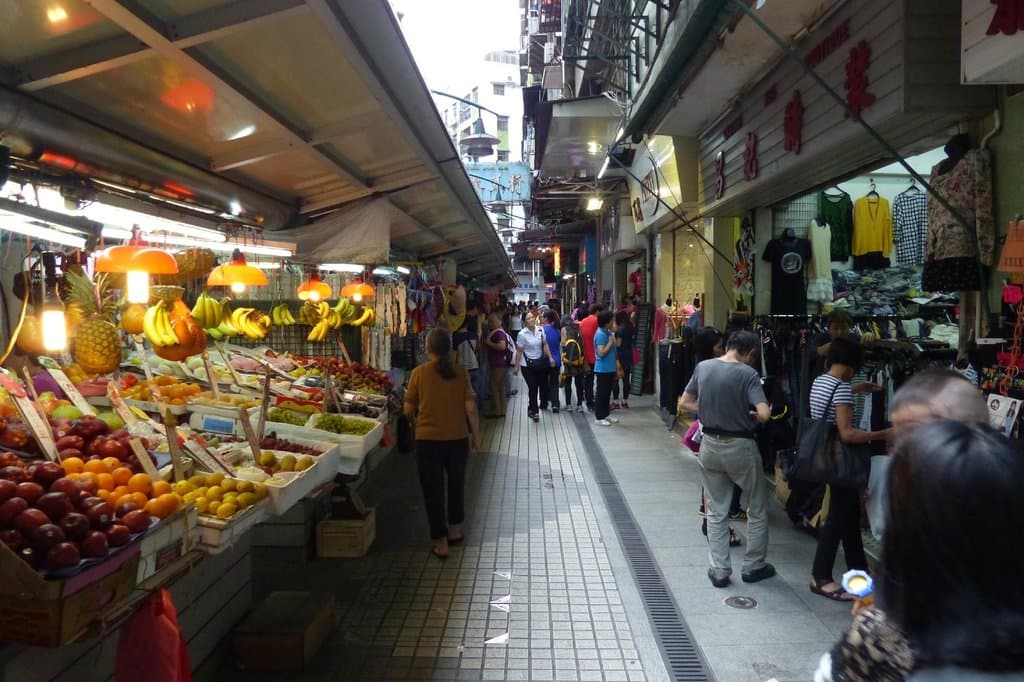 Three Lamps District - local shopping area