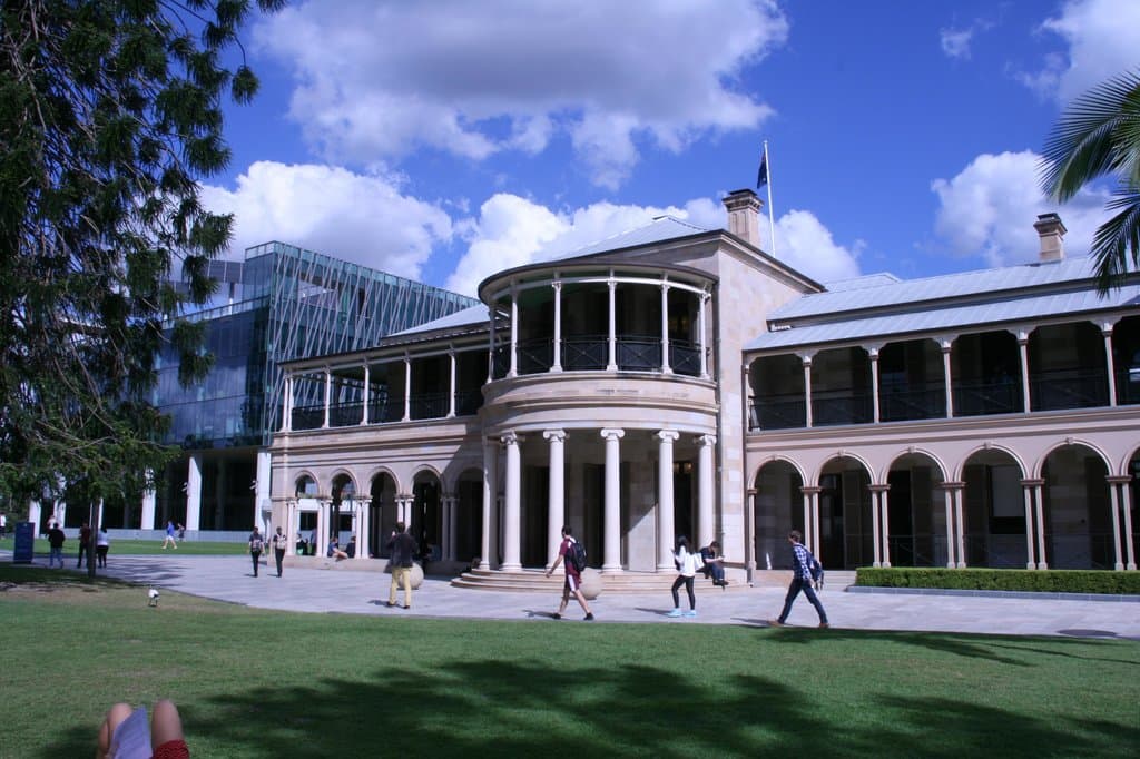 Old Government House set in the QUT precinct