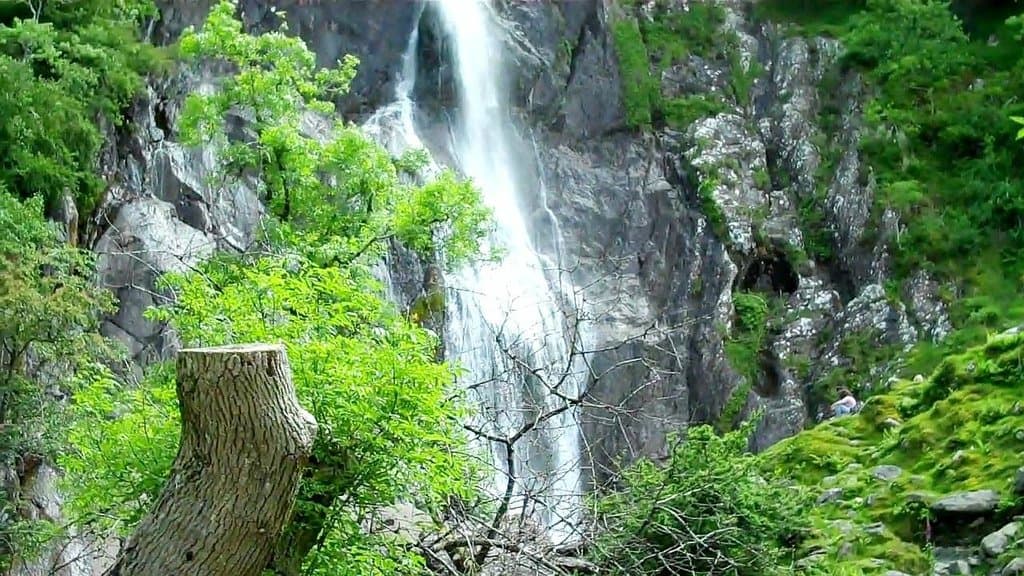 close up of aber falls