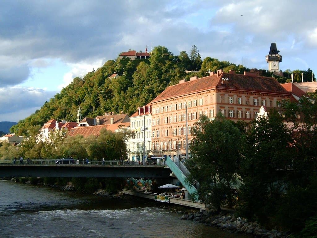 Schloßberg von der Tegetthoff-Brücke