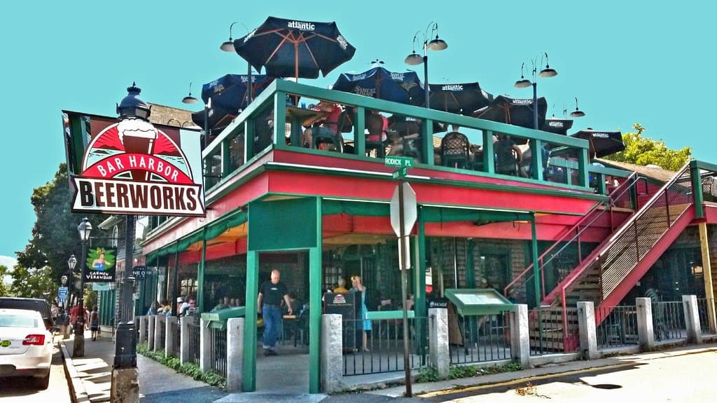 Dine outside on the deck