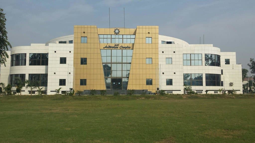 UET  Auditoruim