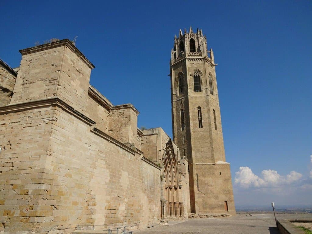 Buitenzijde van kasteel