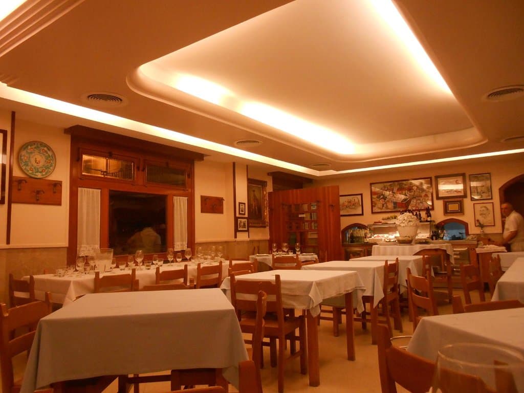 L'allestimento fuori moda, peccato!