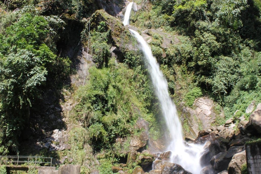 Falls