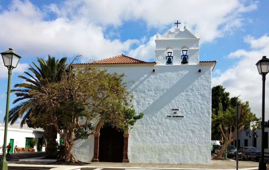 Iglesia de Los Remedios fachada