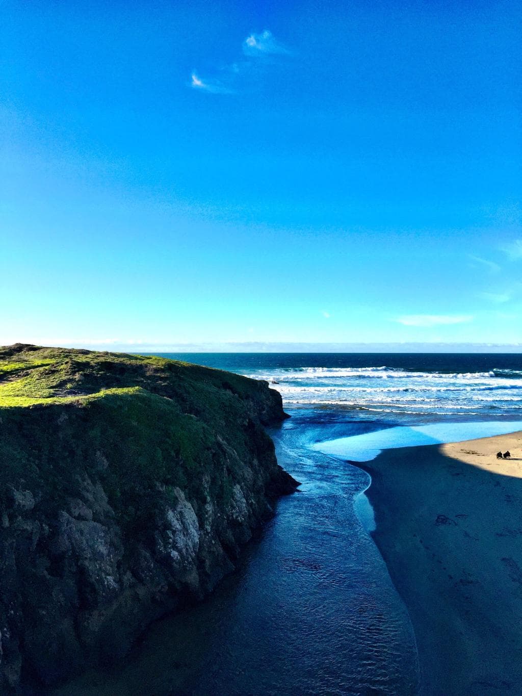 Perfect spot for a sunset. Beautiful cliff trails to walk/run!