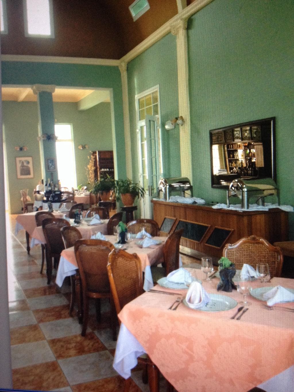 Πολυ ωραίο μερος για να εχεις ενα μεσημεριανό