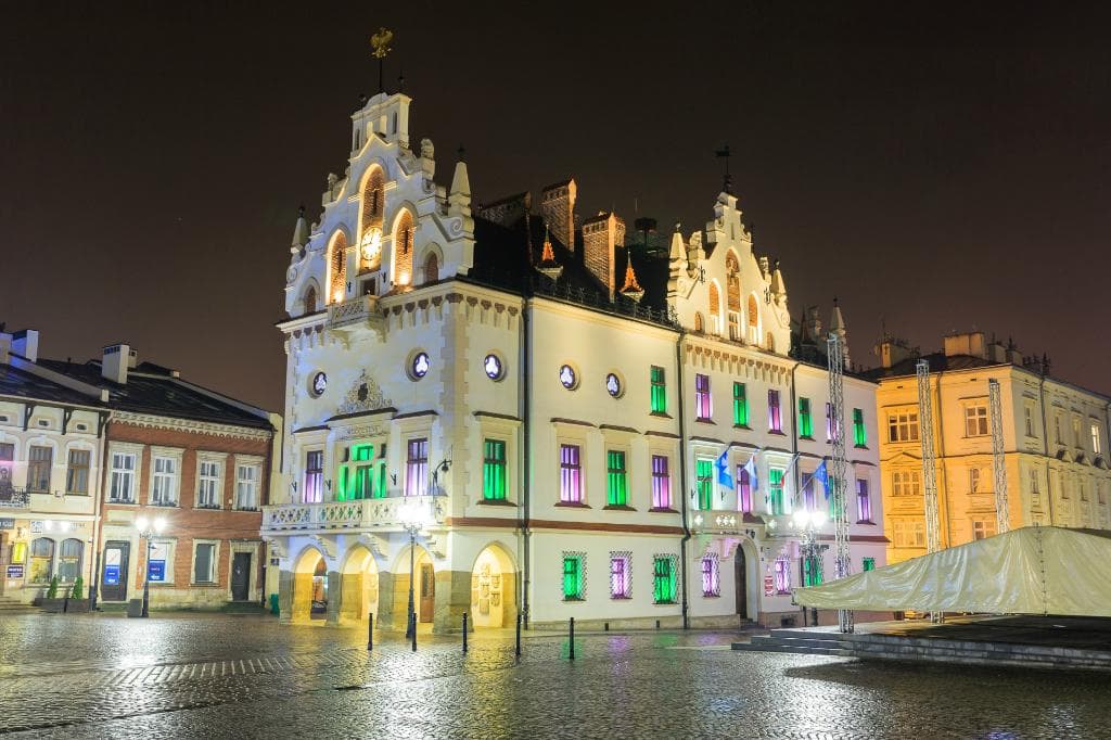 Rzeszow Town Hall at night.