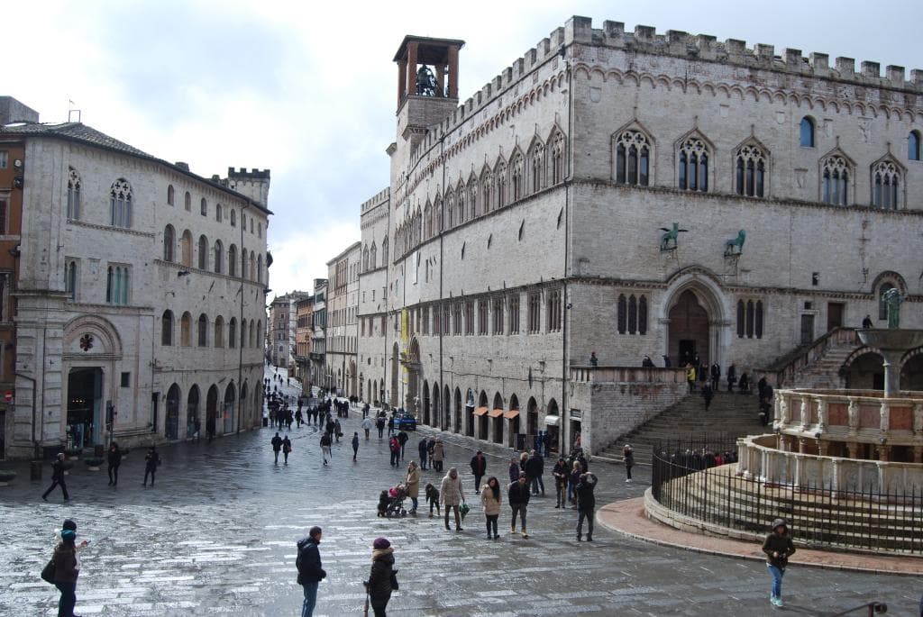 Corso Vannucci visto dalla piazza