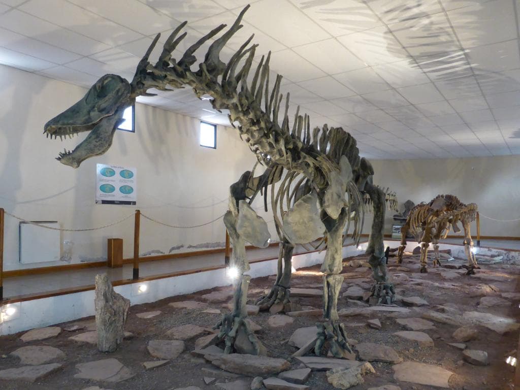 DINOSAURIOS HERVIVOROS de HACE 125 MILLONES de AÑOS