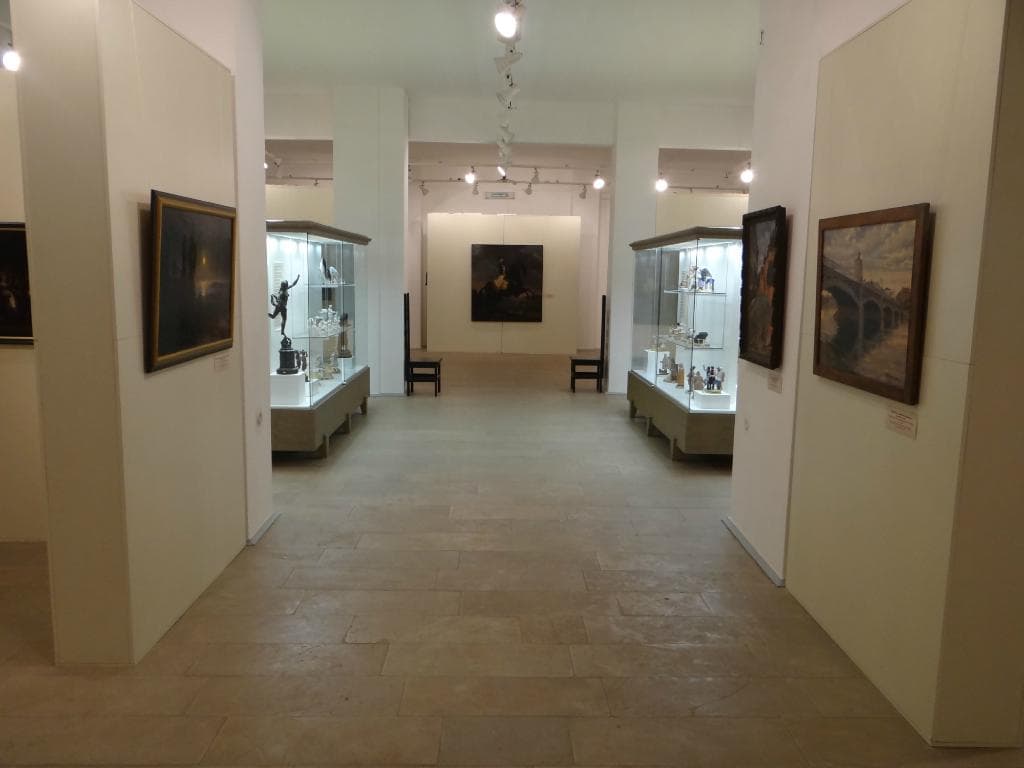 Основной зал