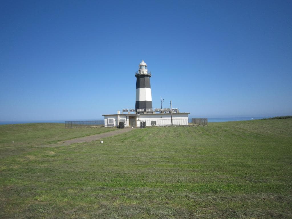 静かな能取岬灯台