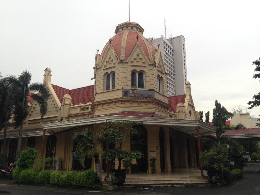 Balai Pemuda, Surabaya