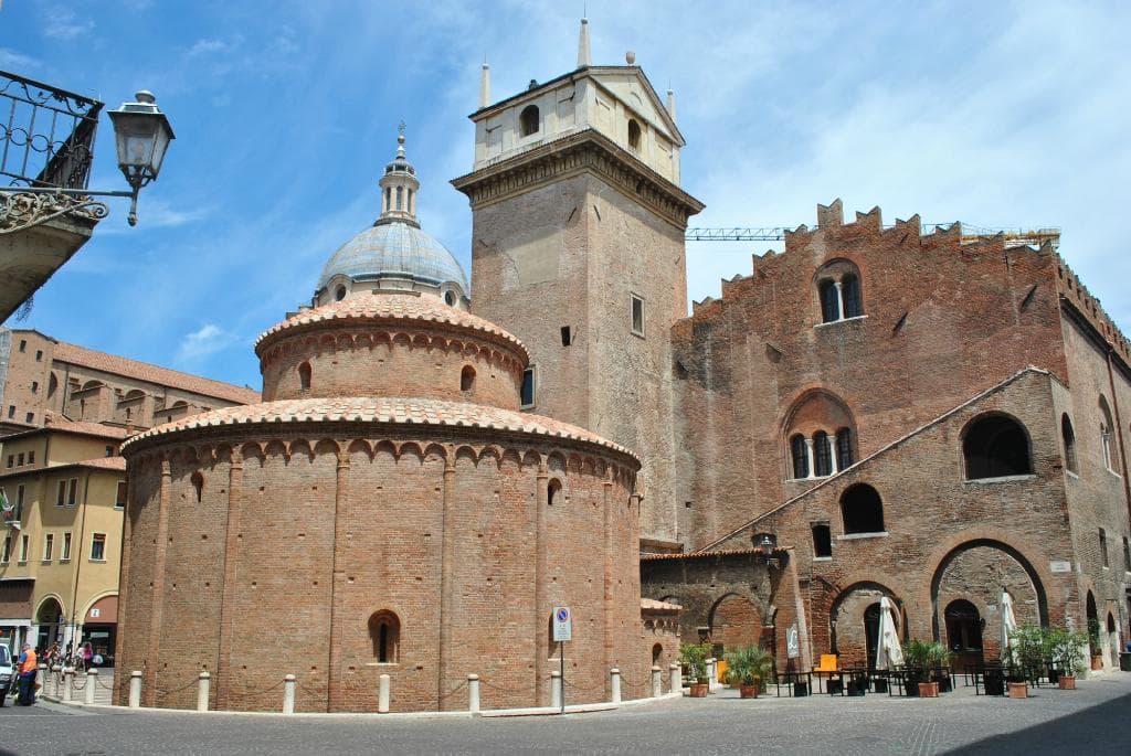 San Lorenzo Church