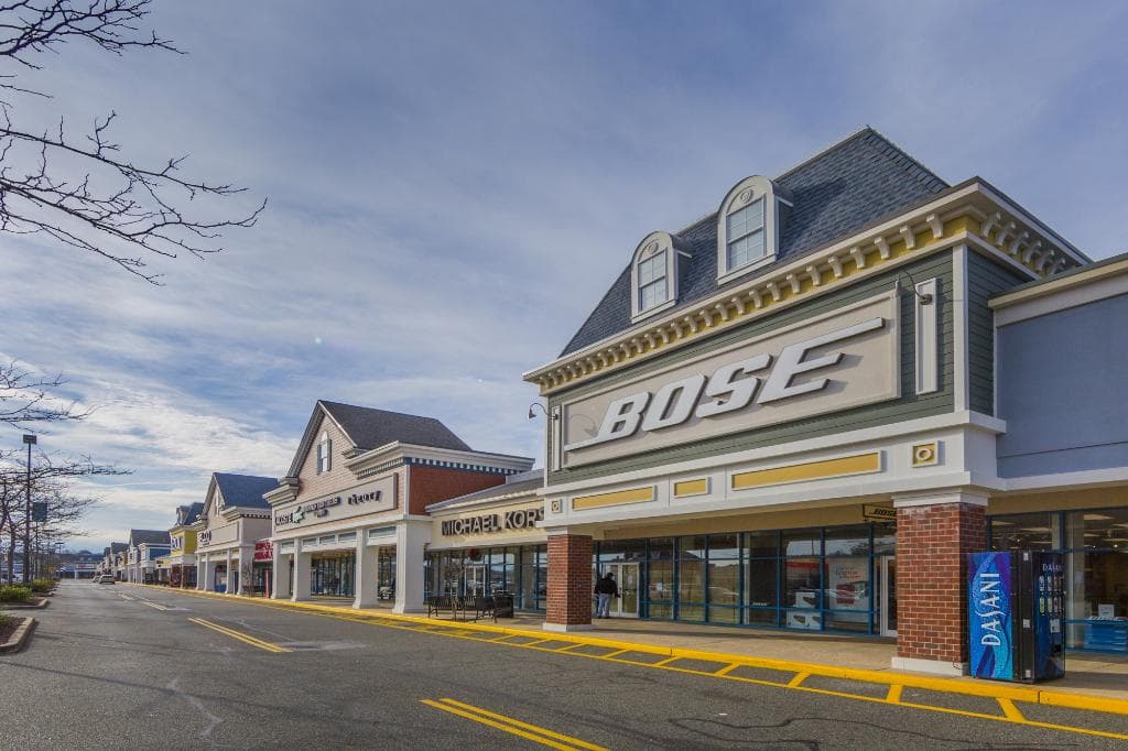 Tanger Outlets, Riverhead, NY