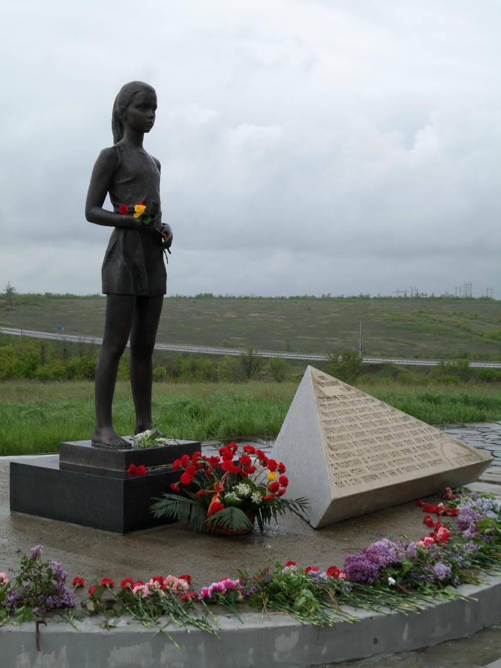 Памятники на Солдатском поле