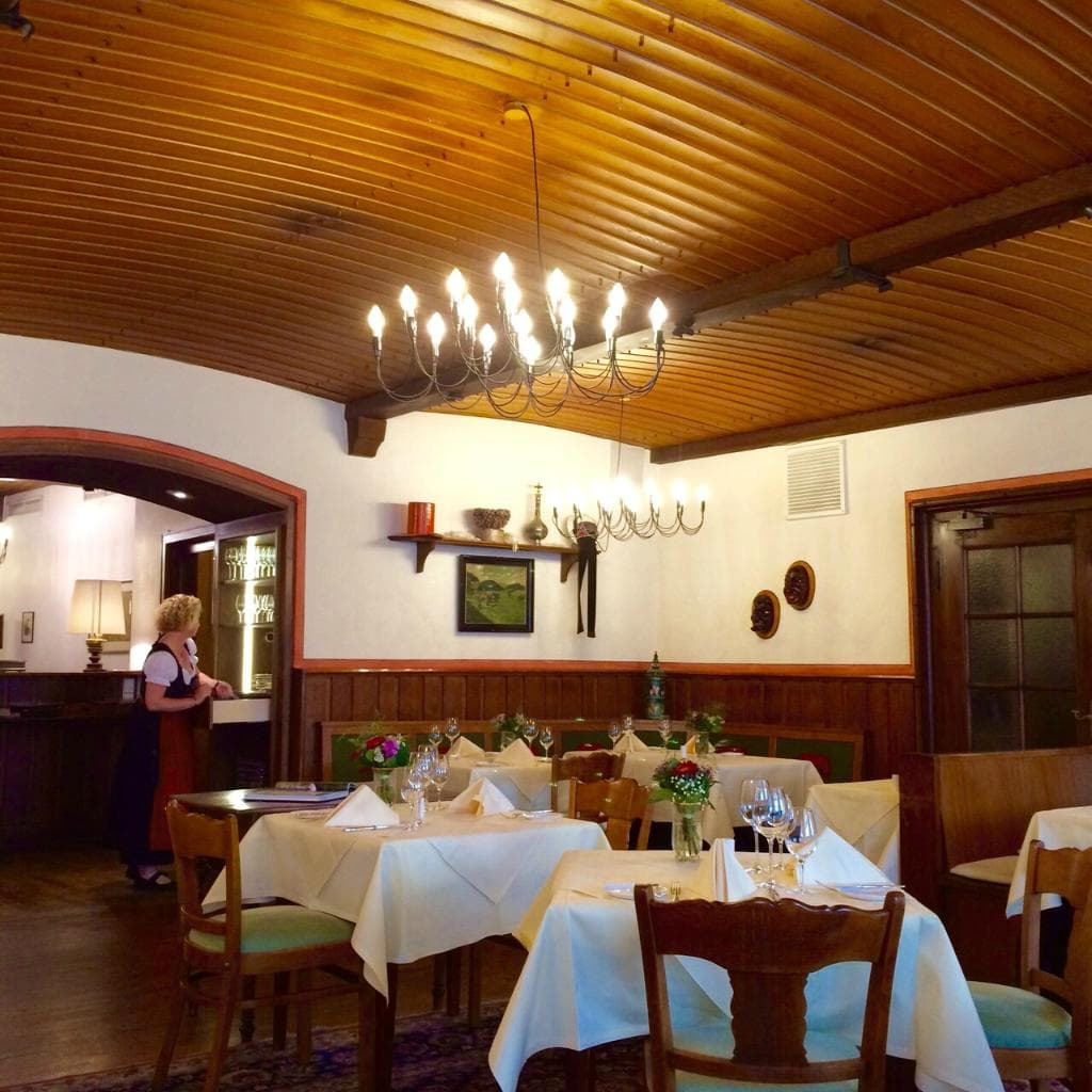 Overview of the restaurant and its decor