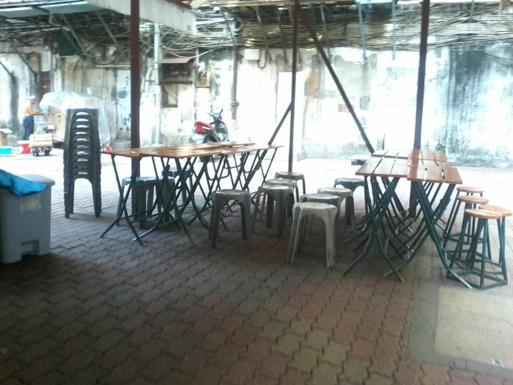 some seating outside the bakeshop