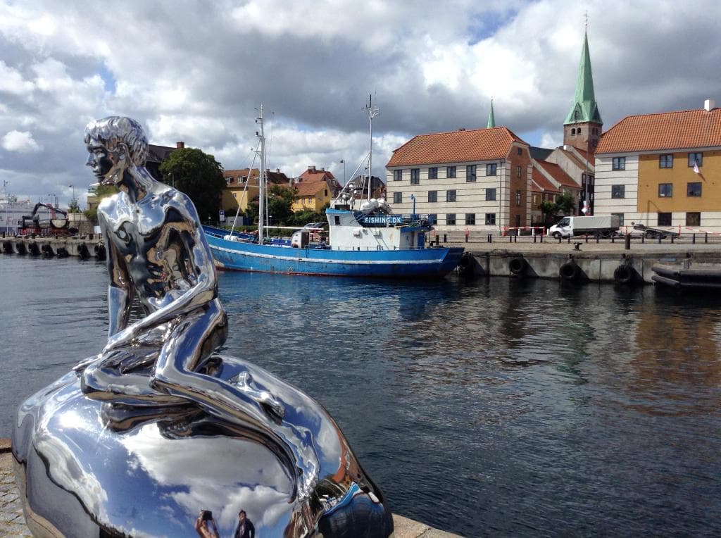 Грустный стальной мальчик