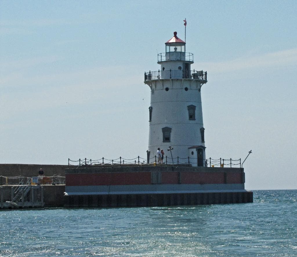 Harbor Beach Lighthouse Approach