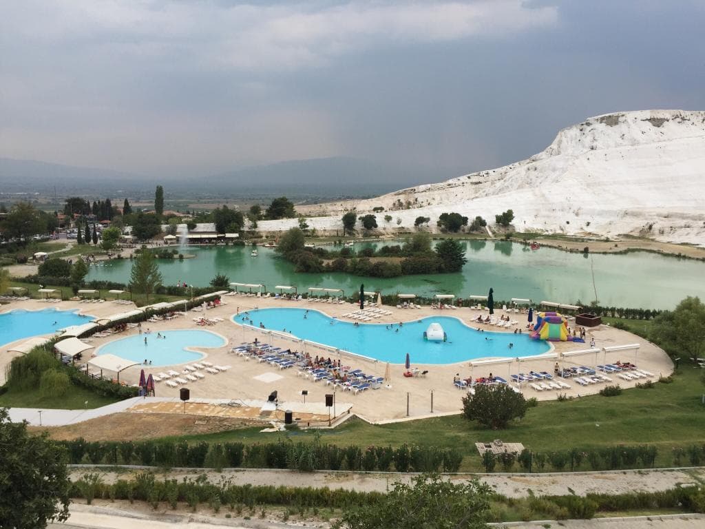 Créer de véritables aqualands,transformer le bain de Cleopatre de Hierapolis en piscine municipa