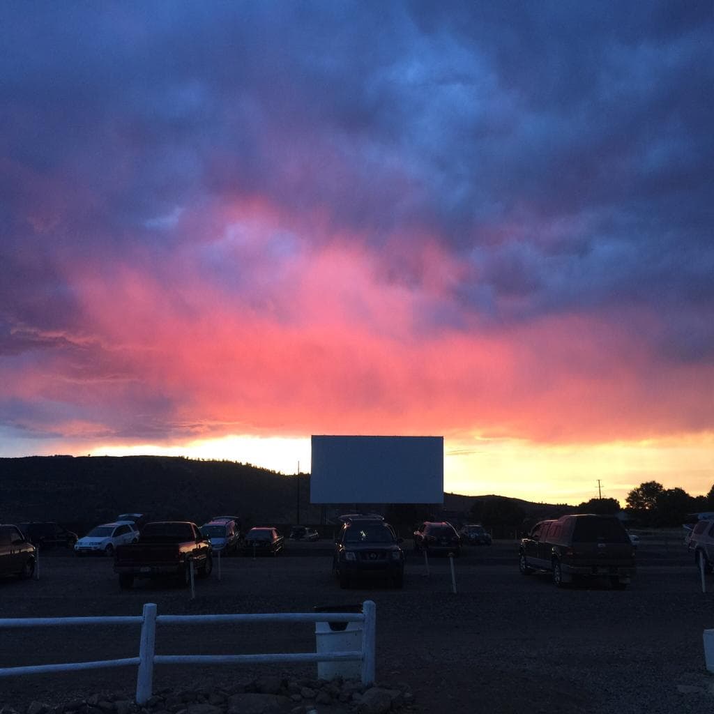 Perfect setting for an outdoor movie night! Great food, family friendly and enjoyable! Don't mis