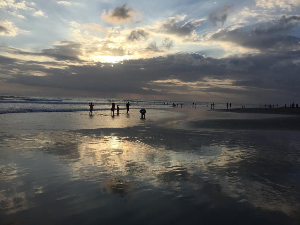 mirror mirror on the beach