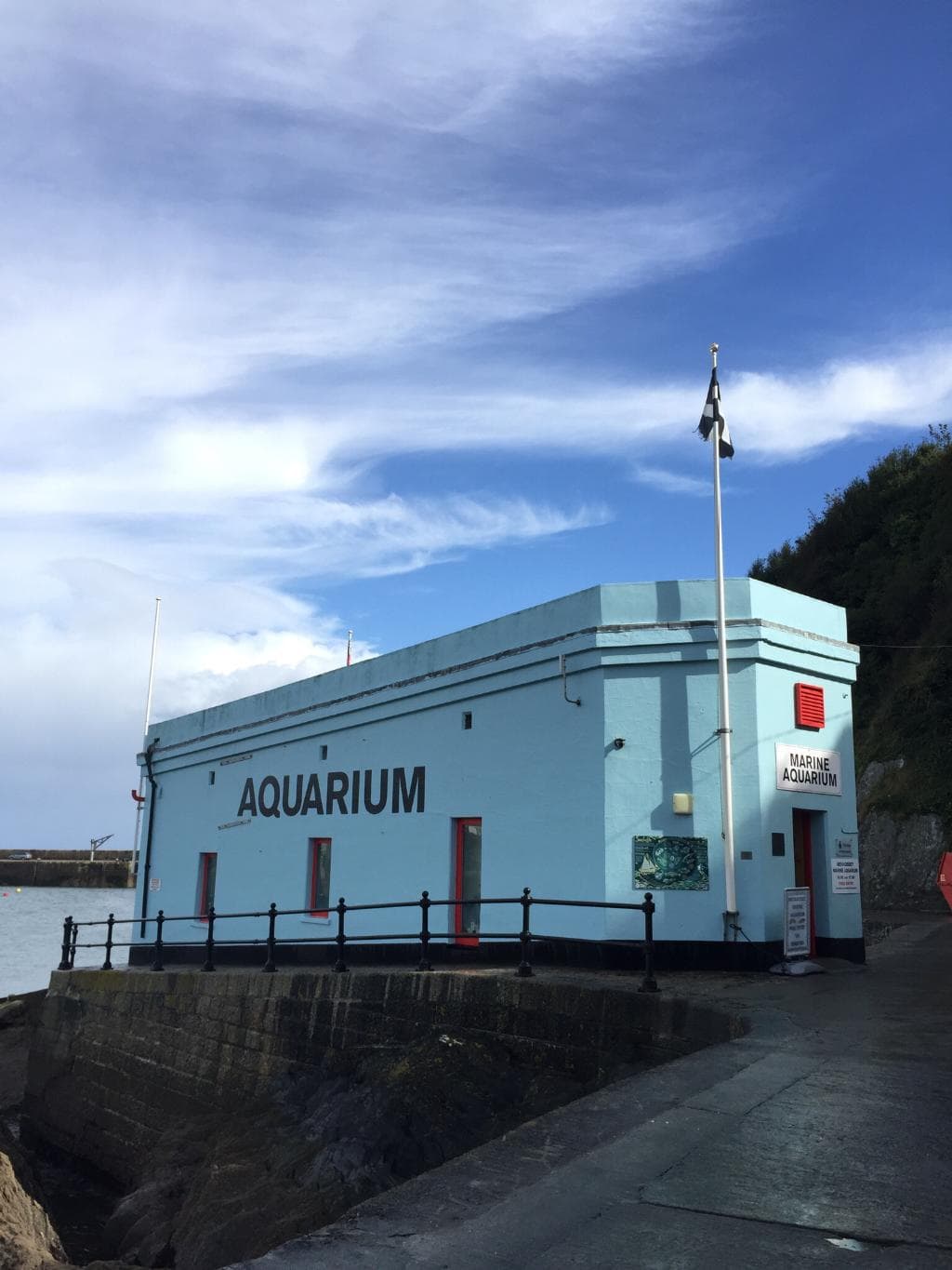 Great little Aquarium run by volunteers.