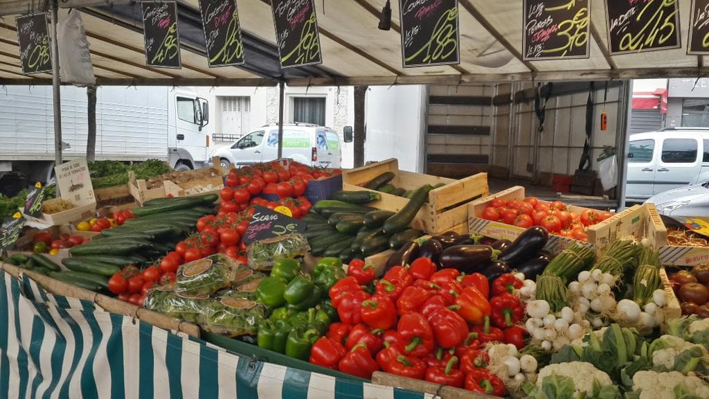 Marché de Grenelle, Excelente y super colorido!