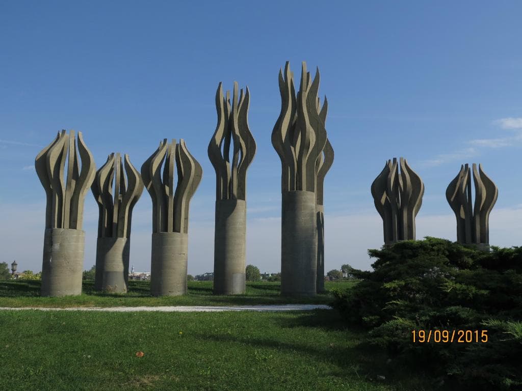 Hommage a Rene Levesque by Robert Roussil - Parc Rene Levesque