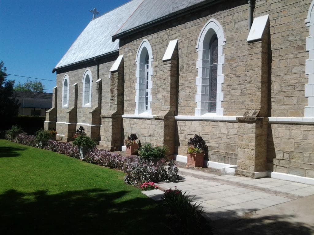 Neo-Gothic style windows